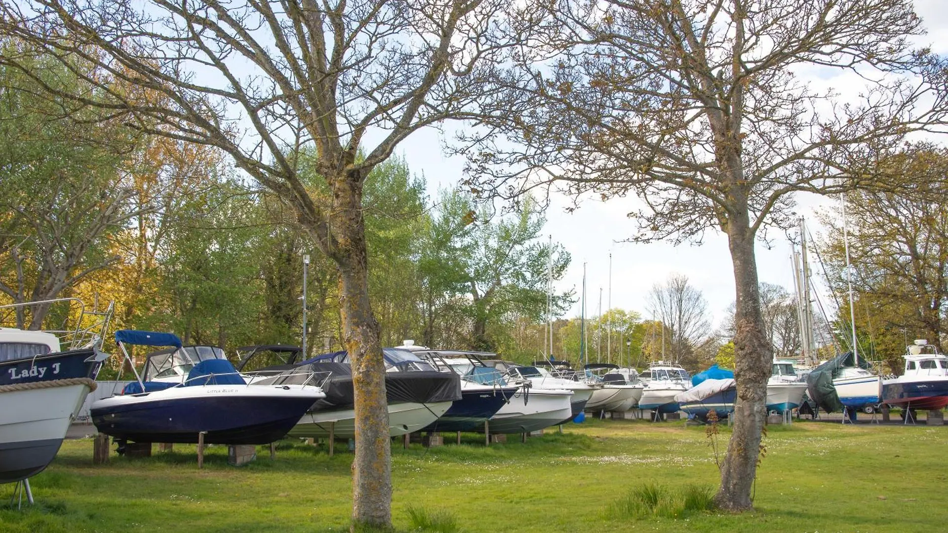 Holiday home Tranquil Riverside Lodge Christchurch  United Kingdom
